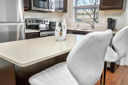 Affordable 1-br By Dmc Apartment *